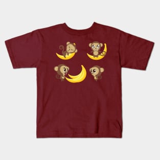 Monkeys with banana Kids T-Shirt